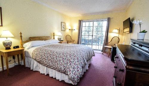 Queen Room with Balcony