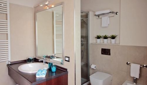 Superior One-Bedroom Apartment with Terrace and Sea View