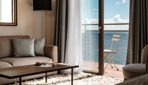 Premium Suite with Sea View