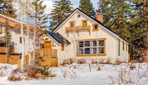 Four bedroom holiday home 