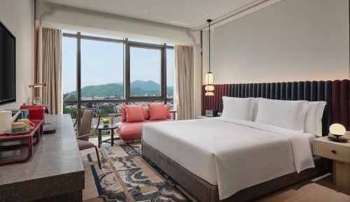 Standard King Room