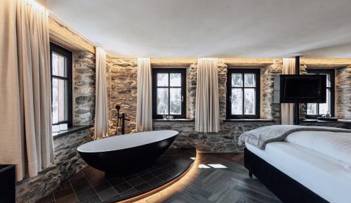 Deluxe Double Room with Bath