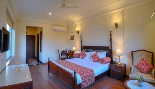 Club Room with Jharokha