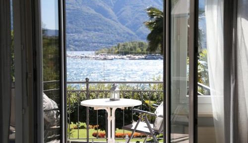 Superior Double Room with Lake View