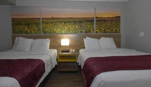 Queen Room with Two Queen Beds - Non-Smoking