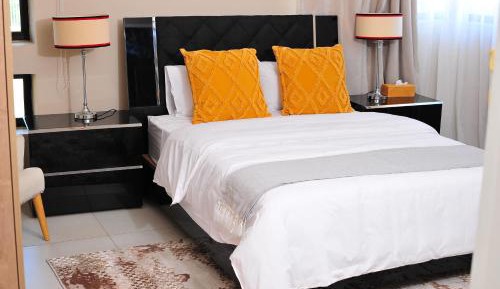 Deluxe Queen Room