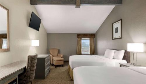 2 Queen Beds, Deluxe, Non-Smoking