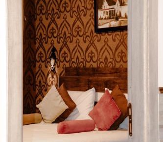 Deluxe Family Suite
