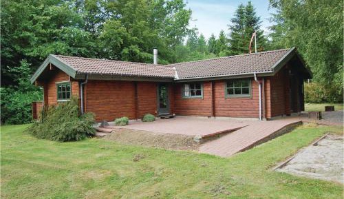 Three-Bedroom Holiday Home 