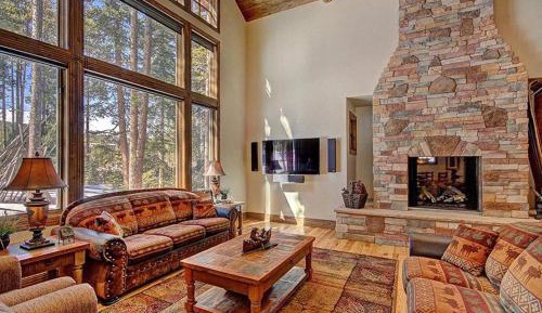 Five-Bedroom Holiday Home