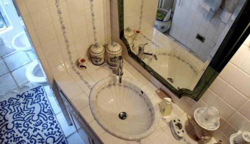 Double or Twin Room with Shared Bathroom
