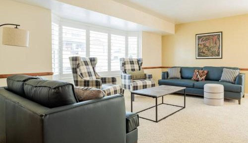 Three-Bedroom Townhouse