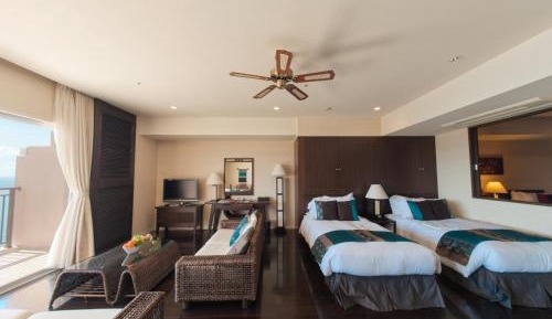 Suite with Sea View in Hotel Bldg