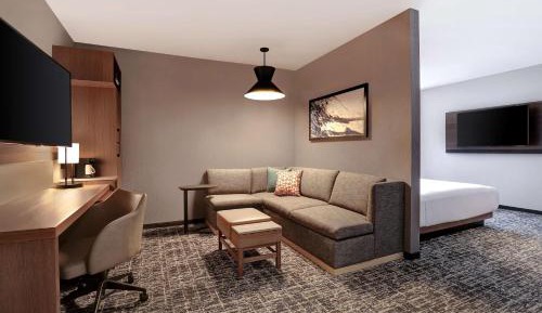 Suite with Two Queen Beds and Tub - Disability Access