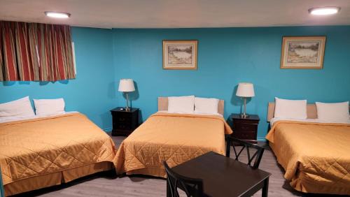 Basic Triple Room