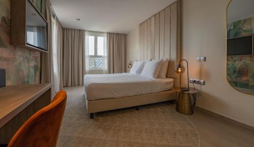  Harbor View King Room