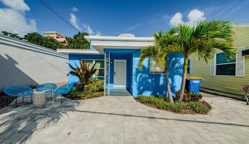 Three-Bedroom Holiday Home 