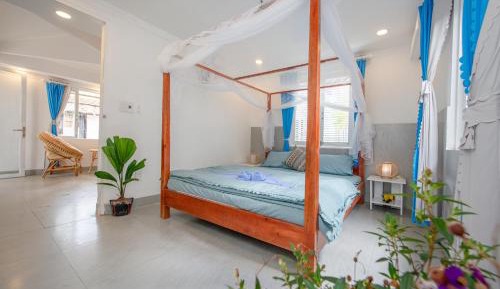 Quadruple Room with Private Bathroom