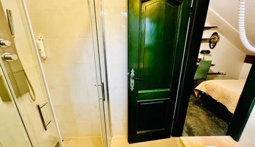 Economy Twin Room