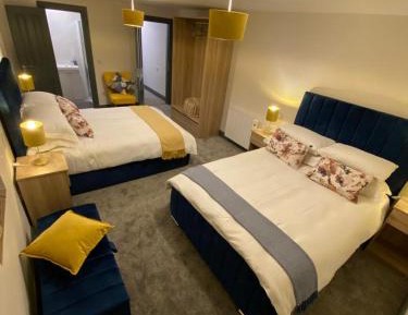 Double or Twin Room with Private Bathroom