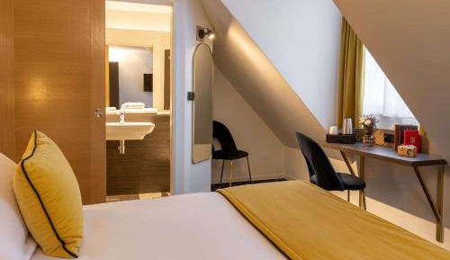 Comfort Queen Room