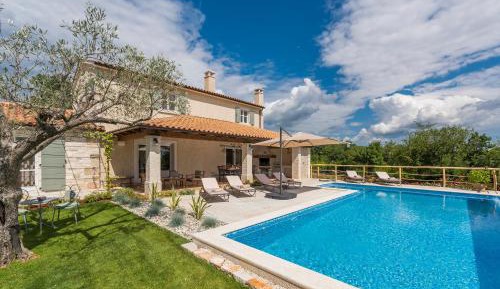 Deluxe Villa