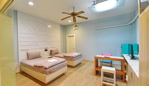 Standard Twin Room