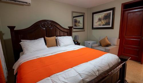 Deluxe King Room