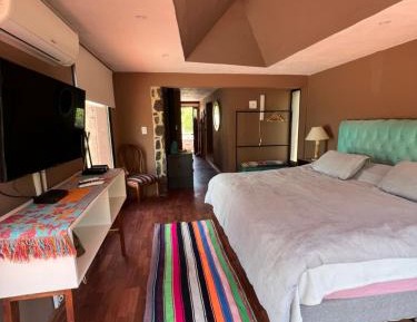Deluxe King Suite