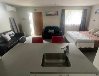 Studio with Spa Bath