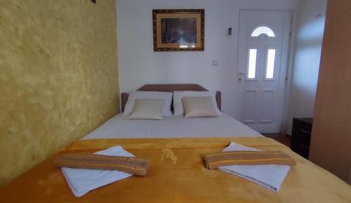 Studio with Balcony (2 Adults)