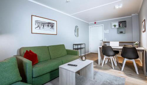 Family Room (2 Adults + 2 Children)