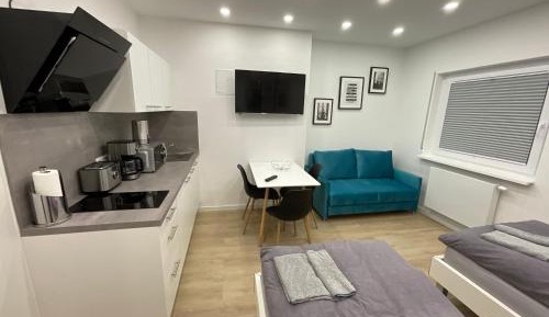 Deluxe Studio