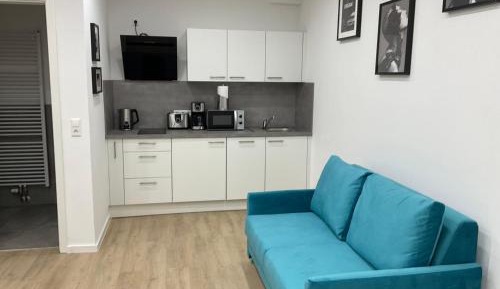 Deluxe Studio