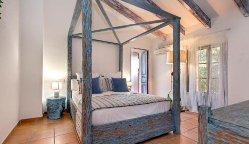 Five-Bedroom Villa