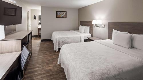 Queen Room with Two Queen Beds