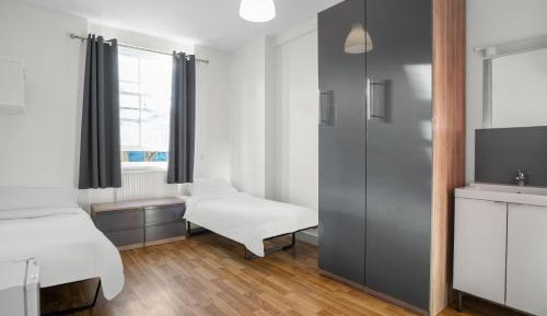 Single Bed in Female Twin Room