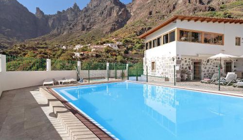 Villa with Garden View