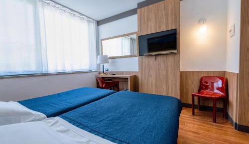 Classic Double Room with City View