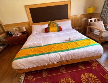 King Room with Mountain View