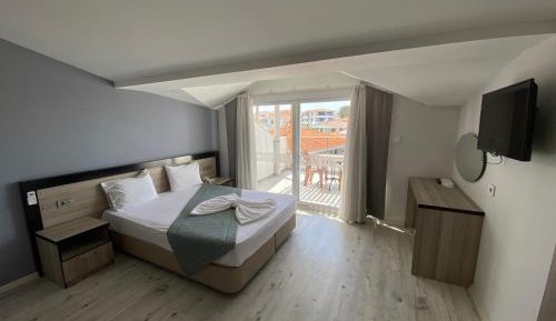 Triple Room with Terrace