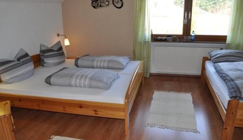 Triple Room with Shared Bathroom