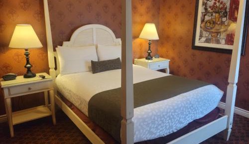 Standard Queen Room - No Pets