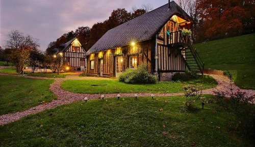 Cottage Royal Gala (2 Adults)