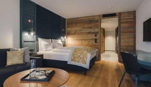 Design Junior Suite with Balcony