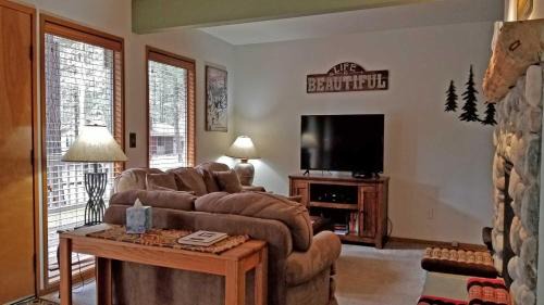 Three-Bedroom Holiday Home 