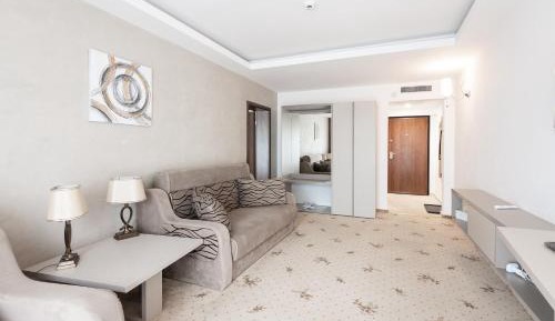 One-Bedroom Suite