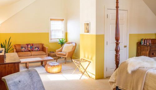 Queen Room with Balcony