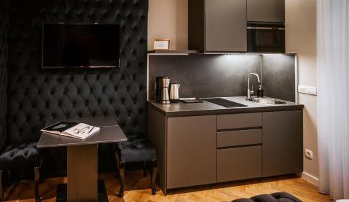 One-Bedroom Apartment with Balcony