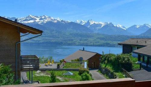 Apartment with Lake View